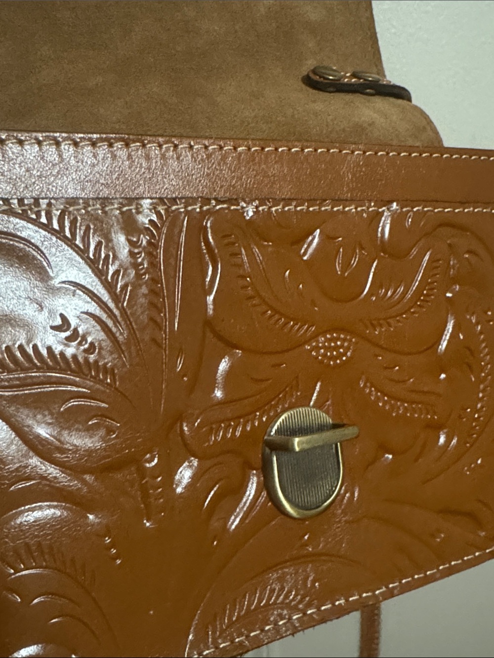 Patricia Nash Tan Embossed Leather Crossbody Bag - Classic Women's Shoulder Bag - Picture 4 of 6